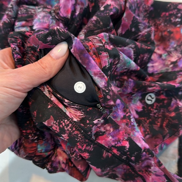 Lulu shorts - Picture 3 of 4